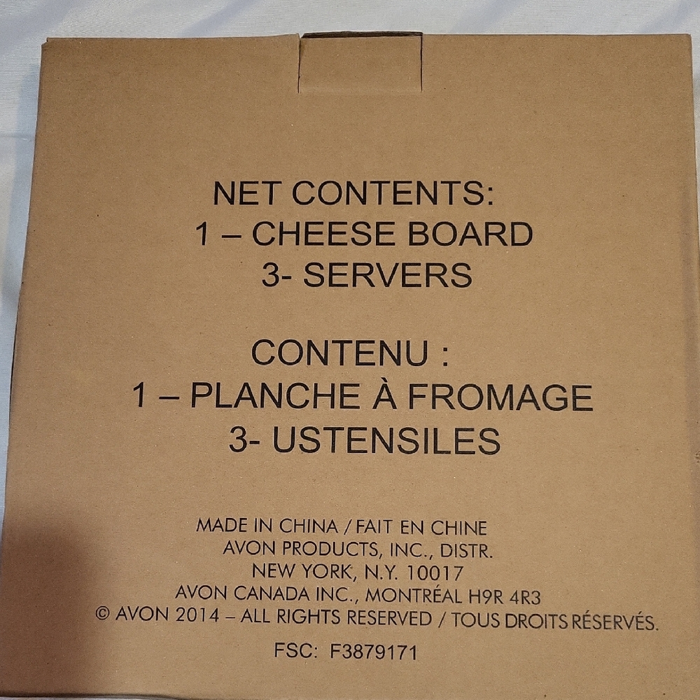 Avon Cheese Board Set with Utensils